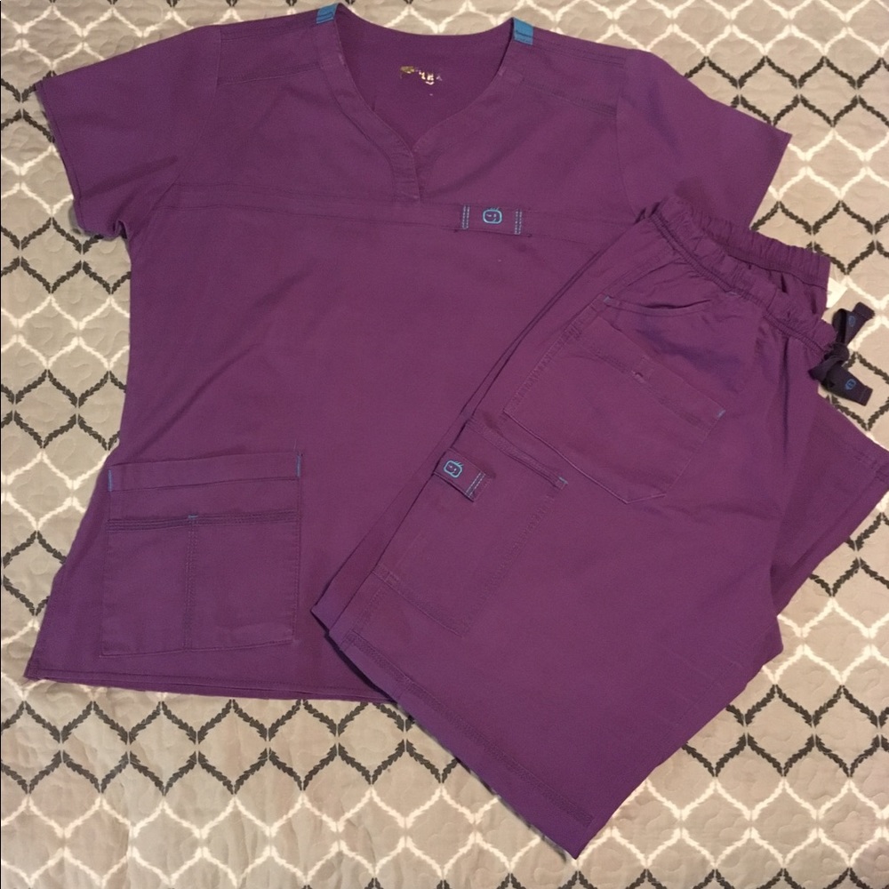 Wink Wonder Flex Scrub Set